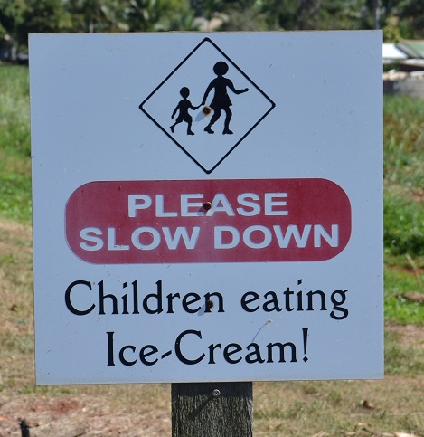 Children eating ice cream